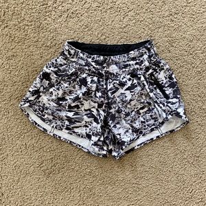 Lululemon Hotty Hot Shorts 2.5” inseam